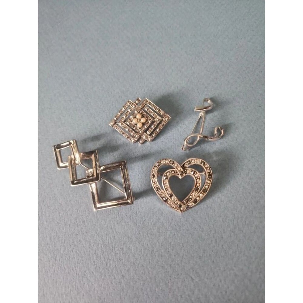 Brooches 4 pc lot Silver-Tone vintage accessories